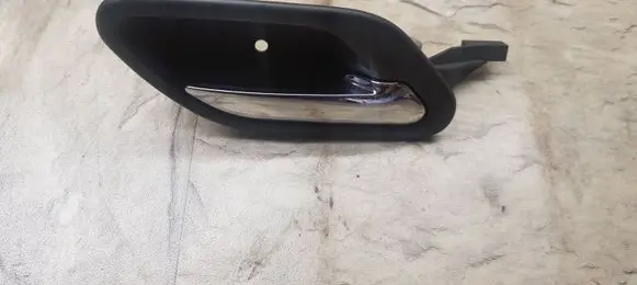 BMW 5 E39 Front door interior handle 8226055
