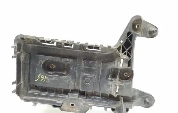 Volkswagen PASSAT CC Battery tray 1K0915333
