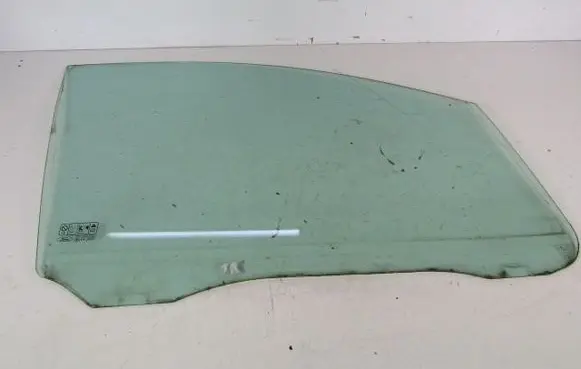 Ford Focus C-MAX Front door window glass four-door 