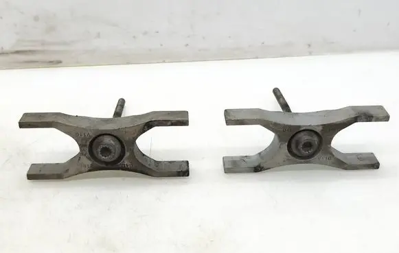 Audi A3 S3 8V Fuel Injector clamp holder 04L216A