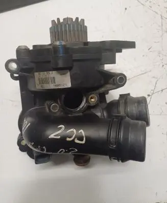Volkswagen Scirocco Water pump 06J121026G