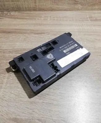 Mercedes-Benz E W211 Door control unit/module 2118200426