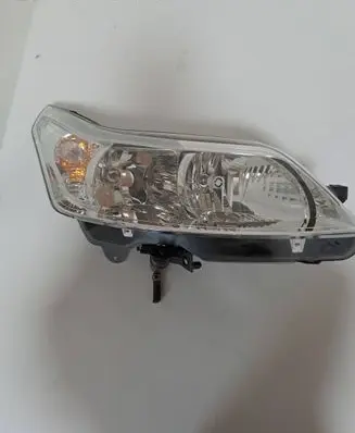 Citroen C4 I Headlight/headlamp 9646893880 89900032 89009406