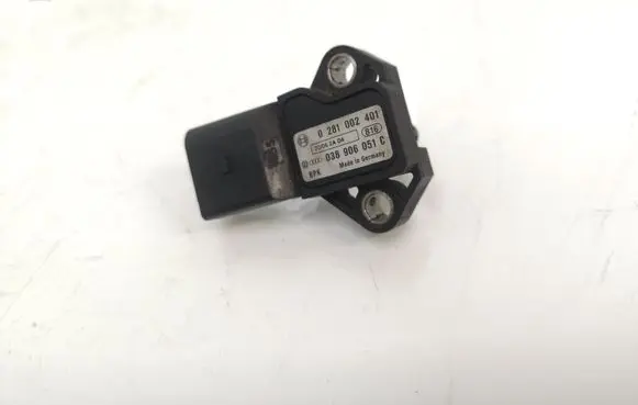 Volkswagen Golf V Intake air temperature sensor 038906051C 0281002401