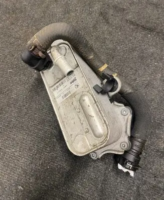 BMW 3 F30 F35 F31 Engine oil radiator 7600550