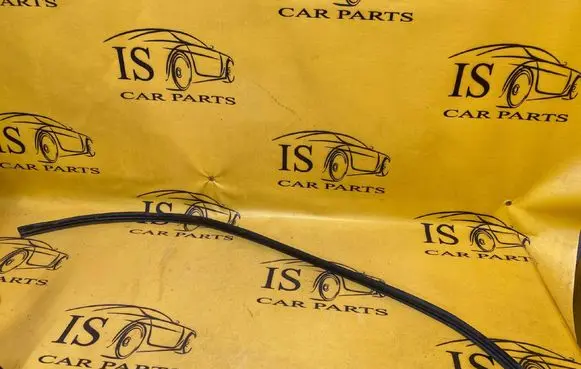 Ford Mustang VI Engine compartment rubber