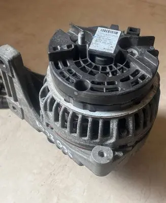 Volvo S60 Generator/alternator 30667787 0124525060