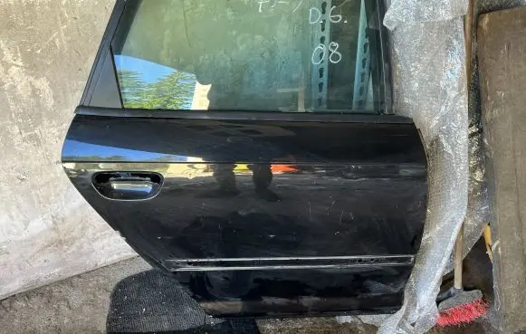 Audi A3 S3 8P Rear door