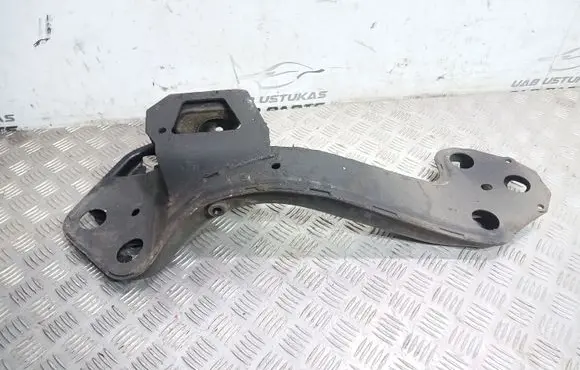 BMW X5 E53 Gearbox mounting bracket