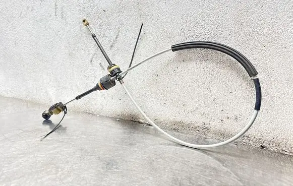Opel Corsa D Gear shift cable linkage 13232238