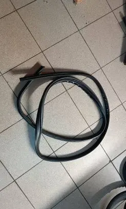 Ford Kuga I Front door rubber seal 