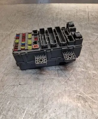 Honda Civic Fuse module 37832LN 2LN07NAC 060106