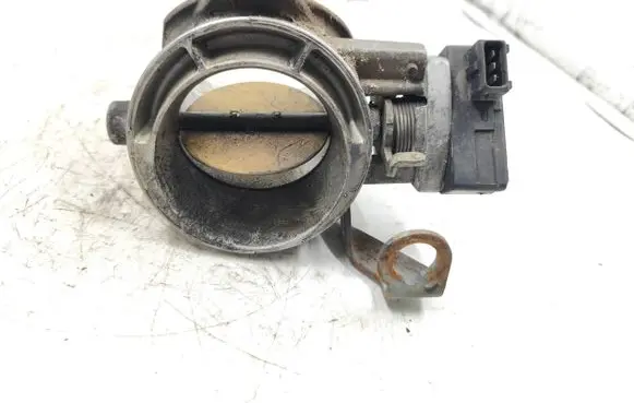 BMW 5 E39 Throttle valve