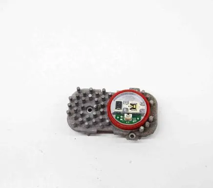 BMW 4 F32 F33 LED ballast control module 1305715084