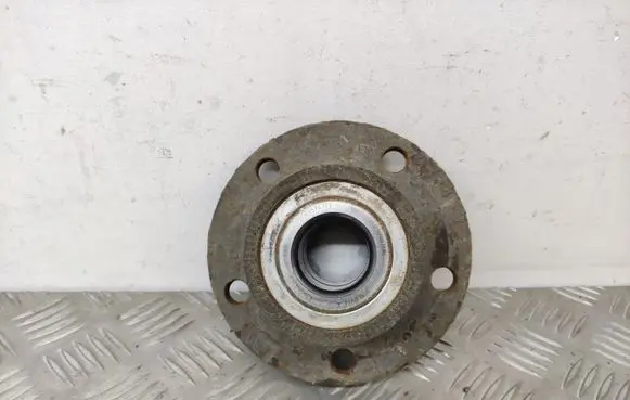 Volkswagen PASSAT B8 Rear wheel ball bearing 1T0501611AC