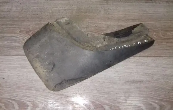 Volvo XC70 Rear mudguard 8662748