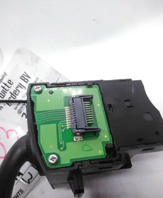Ford Focus Indicator stalk AV6T13335AD 14EJJ150478AAC