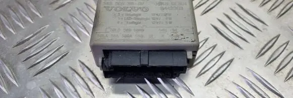 Volvo S70 V70 V70 XC Light module LCM 9442303 PA6GF30 12V221W