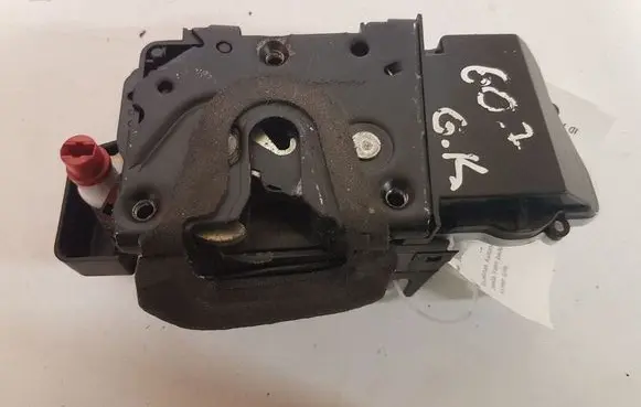Peugeot 607 Front door lock
