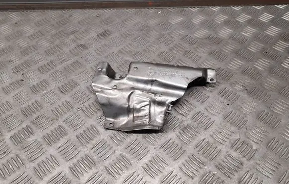 Mercedes-Benz CLS C218 X218 Heat shield in engine bay A2781501175