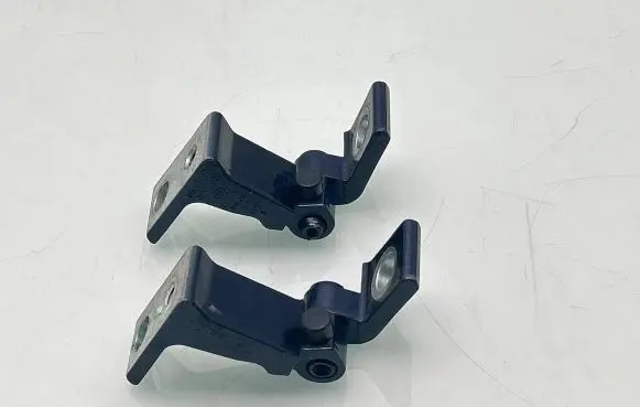 Volkswagen PASSAT B8 Rear door hinge set 8V5833404C