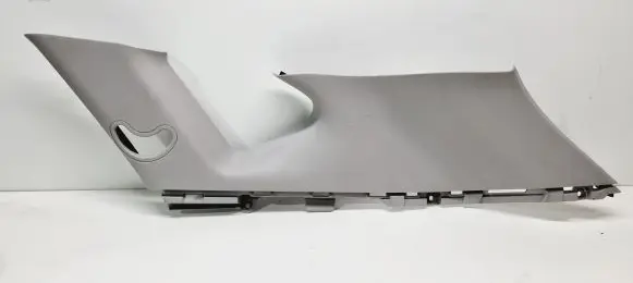 (D)pillar trim (top)