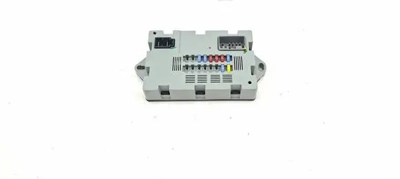 Jaguar XE Fuse module CPLA14Q073AA 71739084 73707520
