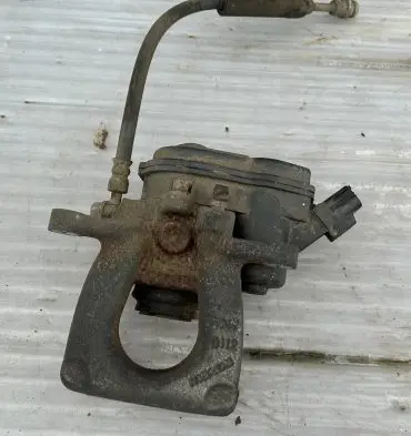 Mazda 3 III Rear brake caliper