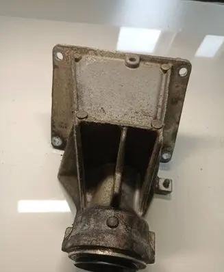BMW X3 E83 Driveshaft support bearing bracket 7516067 31531