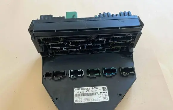 Mercedes-Benz E W212 SAM control unit A2129003414
