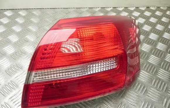 Ford Focus Rear/tail lights F1EB13404FC A1836 USA