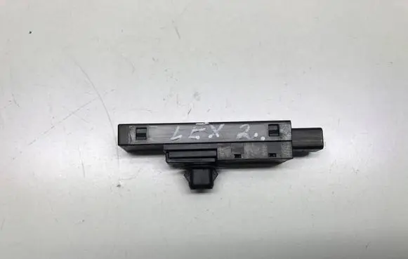 Lexus IS 220D-250-350 Aerial antenna amplifier A6D2502 6270
