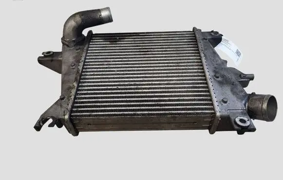 Nissan X-Trail T30 Intercooler radiator D2053B17