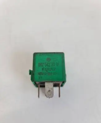 Mercedes-Benz A W168 Other relay 0025422319 V23134B52X309
