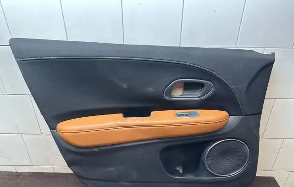 Honda HR-V Front door card panel trim