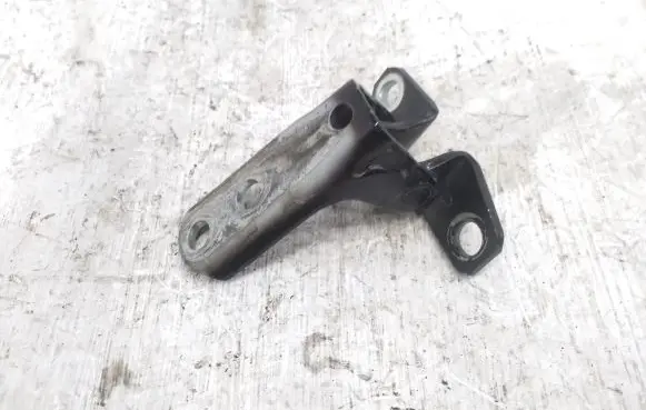 Mitsubishi Outlander Front door upper hinge A046834
