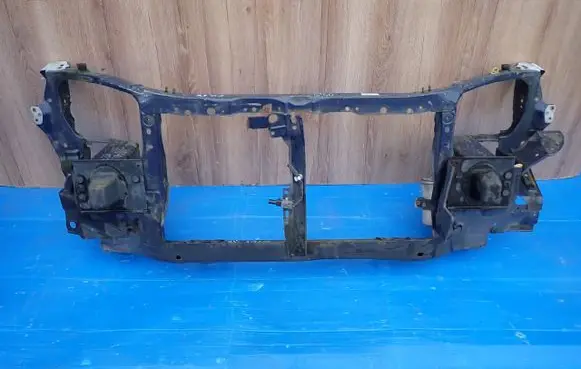 Mazda 323 Front bodywork piece 