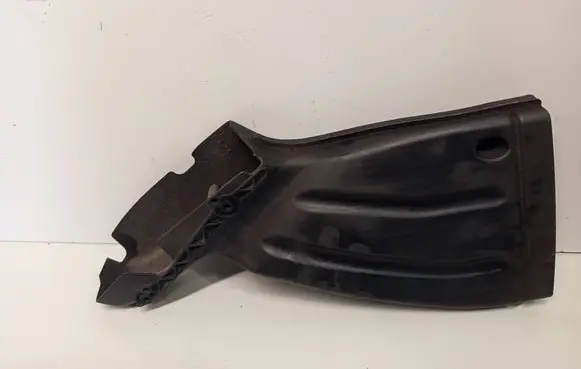Audi A4 S4 B7 8E 8H Air intake duct part 8E0129618H
