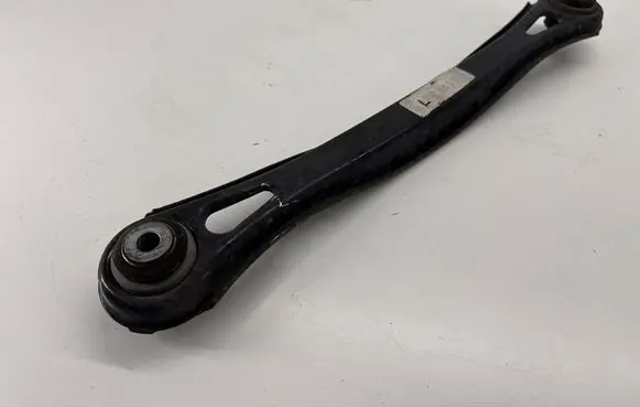 Chevrolet Camaro Rear control arm 22974130 86804922