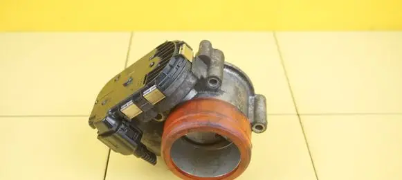 Mercedes-Benz C W204 Throttle body valve A2711410025 271950