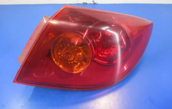 Mazda 323 F Rear/tail lights