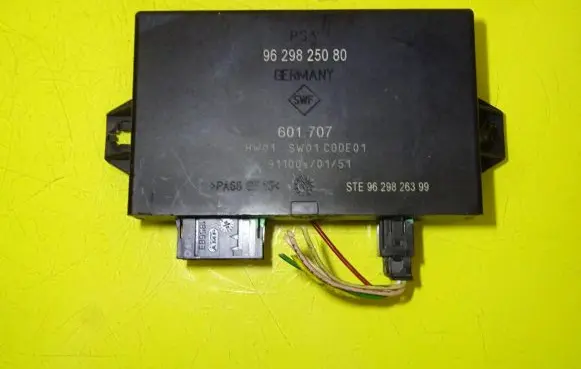 Peugeot 607 Parking PDC control unit/module 9629825080