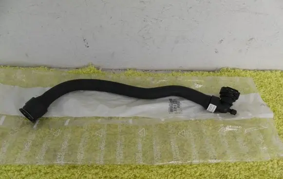 Peugeot Traveller Engine coolant pipe/hose 9805905680