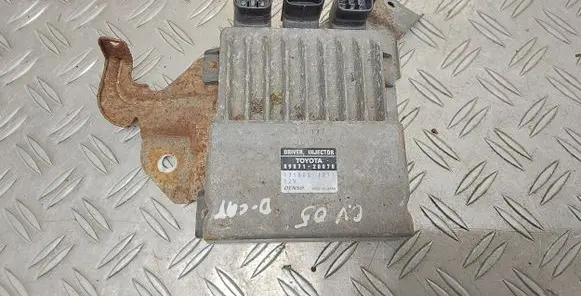 Toyota Corolla Verso AR10 Fuel injection control unit/module 8987120070
