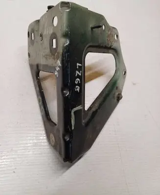 Audi A6 S6 C6 4F Fender mounting bracket 4F0821135 AIM08S109