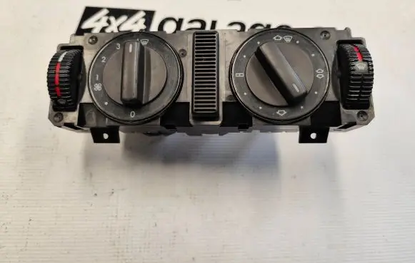Mercedes-Benz C W202 Climate control unit 2028300985 9140010092