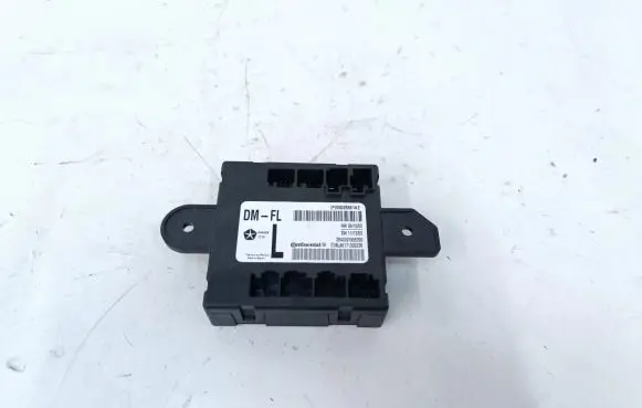 Chrysler Town & Country V Door control unit/module 05026861AE