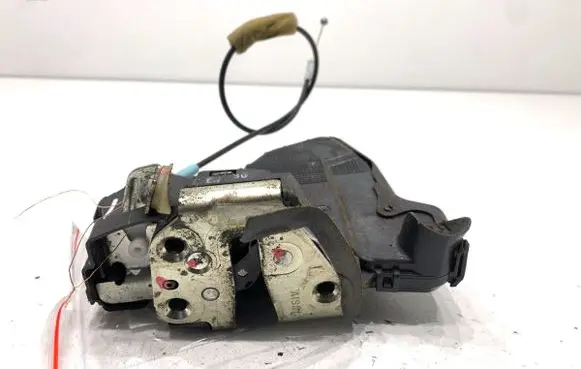 Toyota Corolla E140 E150 Front door lock 