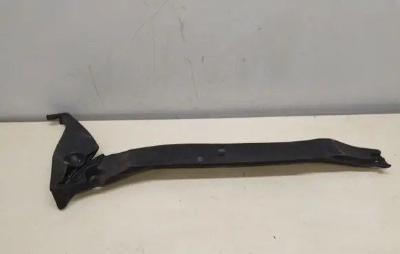 Audi A8 S8 D4 4H Fender foam support/seal 4H0821111C