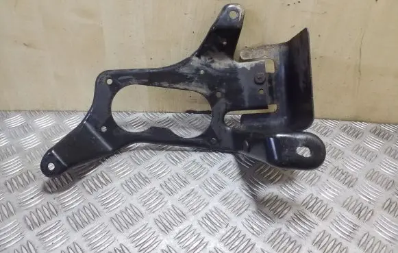 Jeep Grand Cherokee Fuel filter bracket/mount holder 68084905AF